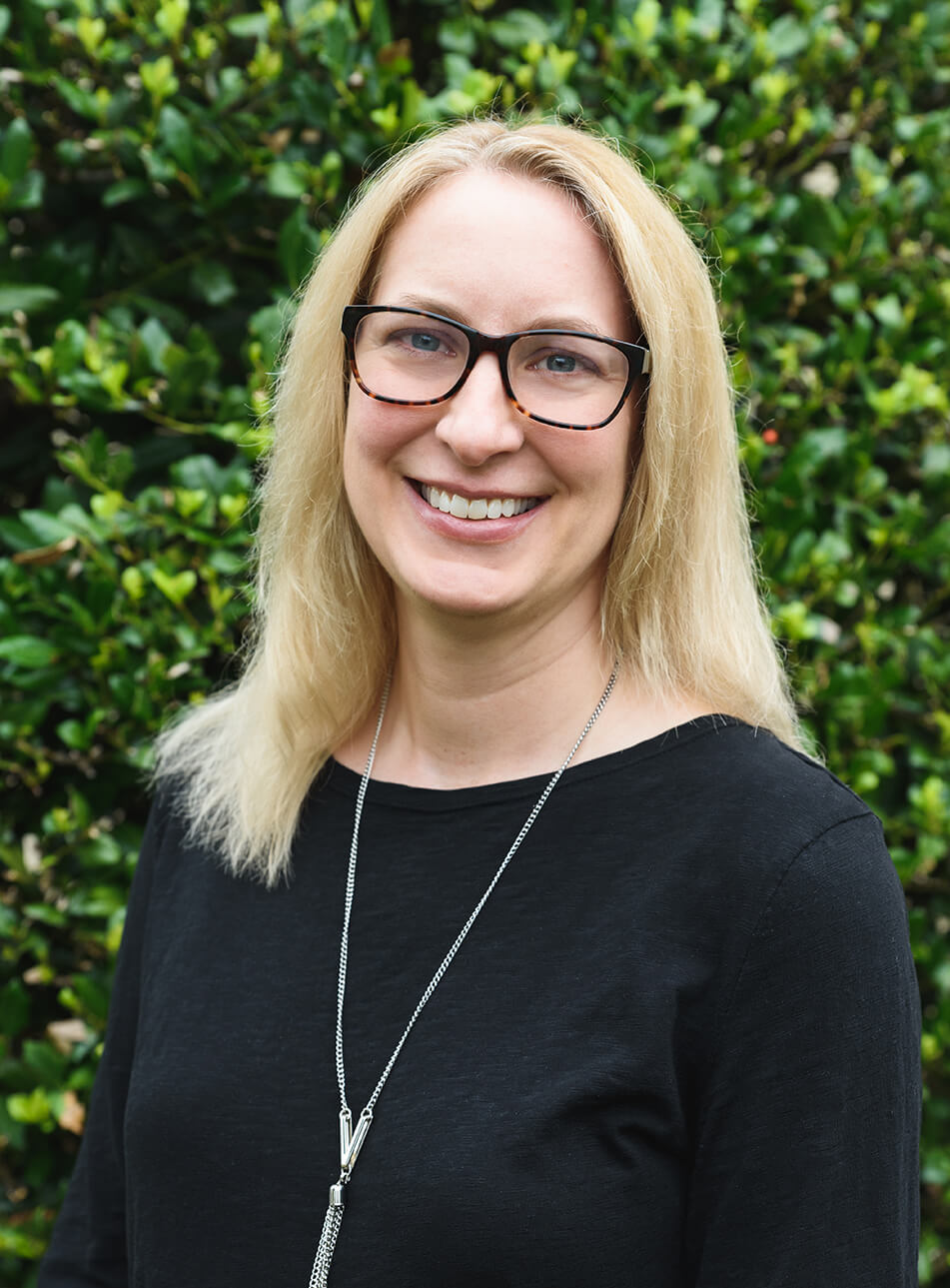 Dr. Gretchen Reis